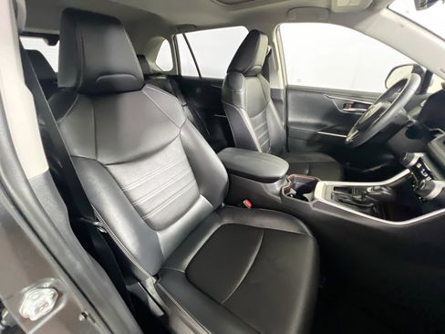 Used 2020 Toyota RAV4 Limited w/ Limited Grade Weather Package FWD image 31