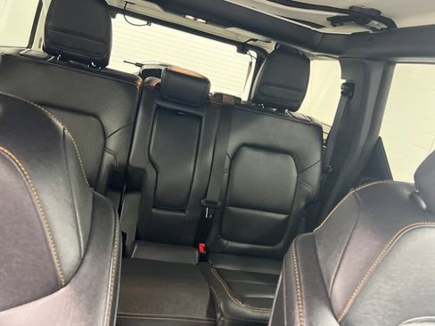 Used 2024 Ford Bronco Badlands image 25