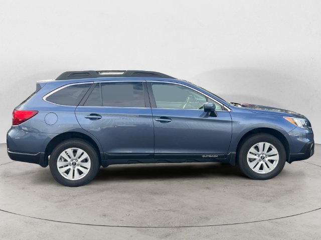 Used 2017 Subaru Outback 2.5i Premium AWD/4WD image 4