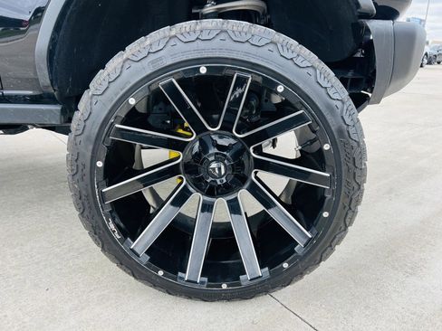 Used 2023 Ford Bronco Badlands image 39