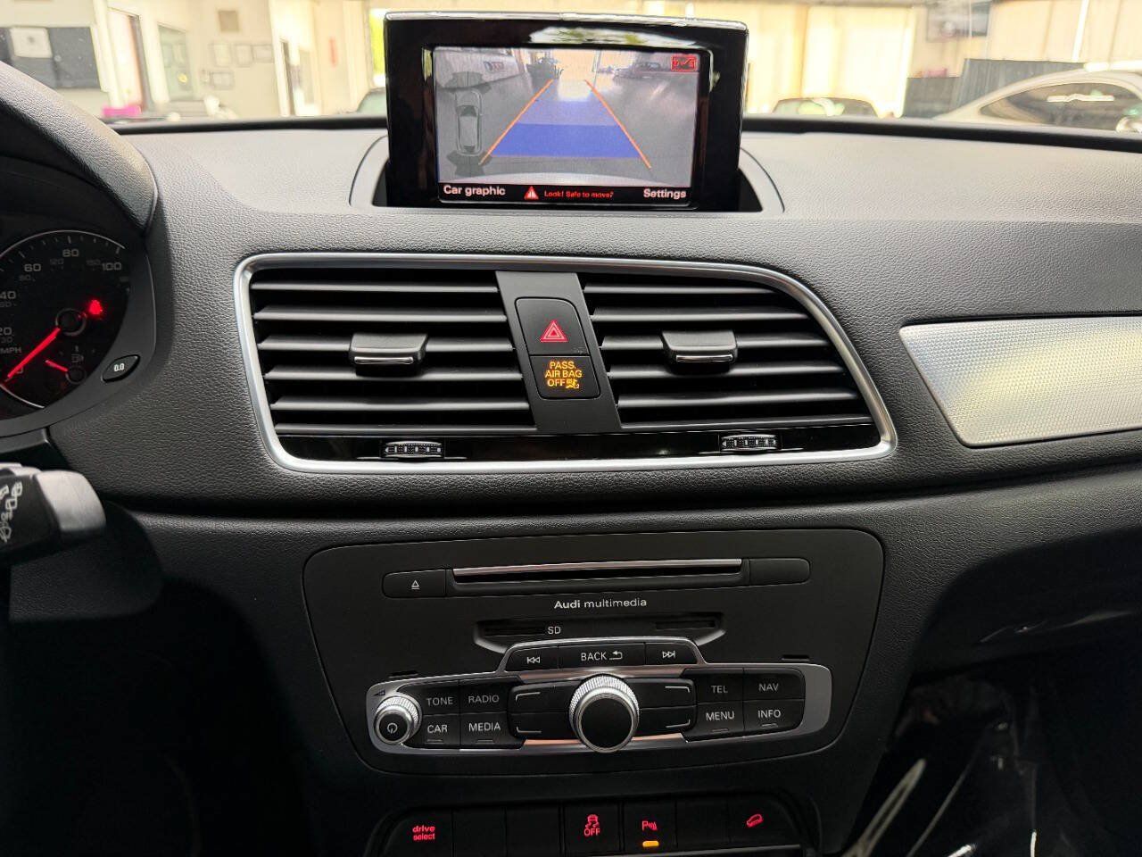 Used 2018 Audi Q3 2.0T Premium w/ Convenience Package FWD image 28
