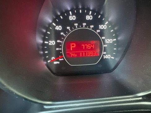 Used 2017 Kia Soul + FWD image 16