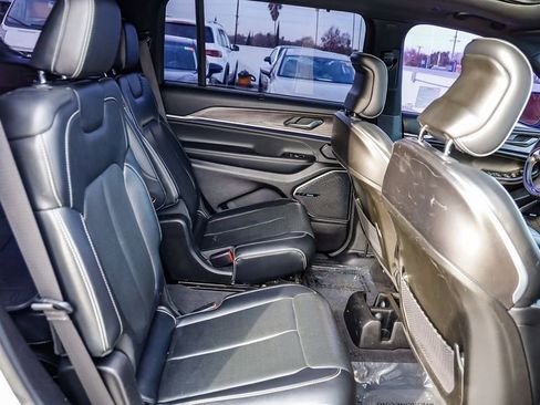 Used 2021 Jeep Grand Cherokee L Overland w/ Advanced Protech Group III image 20