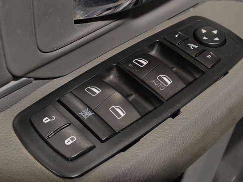 Used 2015 RAM 1500 Outdoorsman image 26