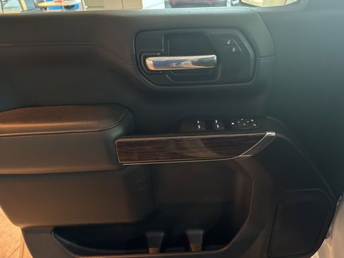 Used 2021 GMC Sierra 1500 SLE image 11