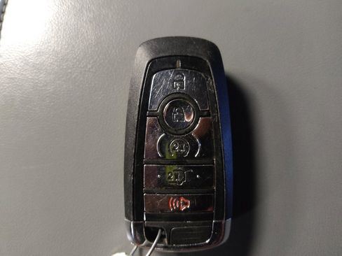 Used 2020 Lincoln Aviator Reserve w/ Class IV Trailer Tow Package image 32