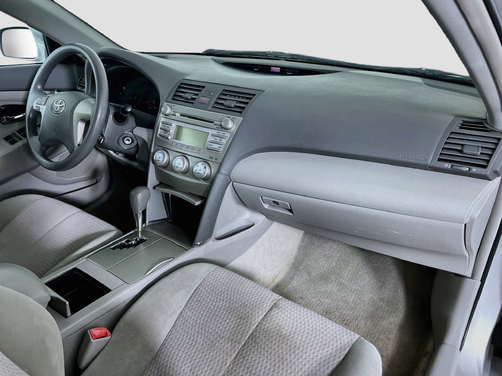 Used 2010 Toyota Camry FWD image 28