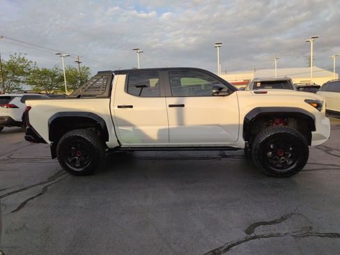 Used 2025 Toyota Tacoma TRD Pro image 6
