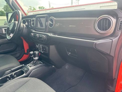 Used 2020 Jeep Wrangler Unlimited Sport S AWD/4WD image 22