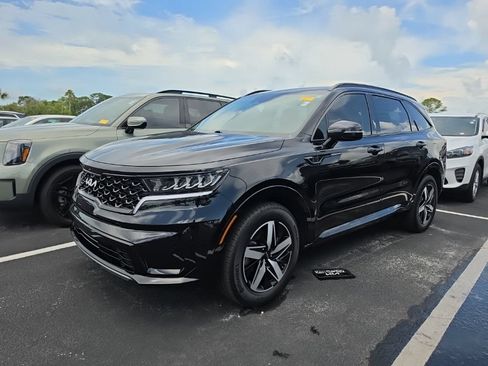 Certified 2023 Kia Sorento S FWD image 5