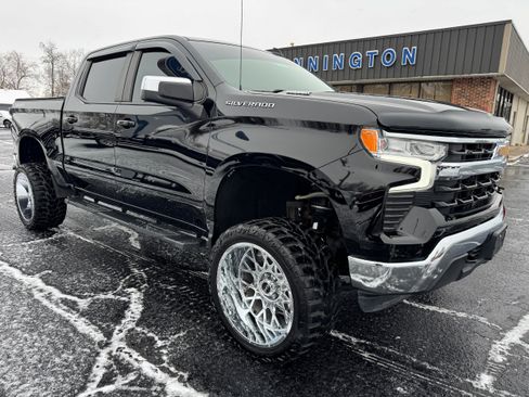 Used 2022 Chevrolet Silverado 1500 LT w/ Max Trailering Package image 9