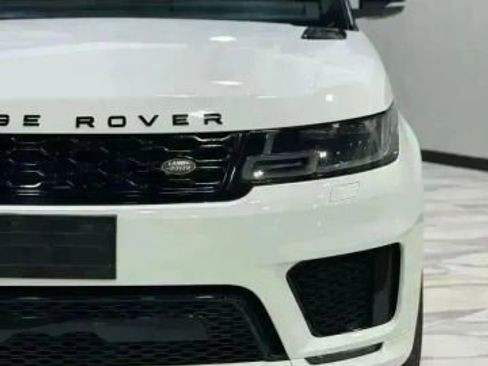 Used 2019 Land Rover Range Rover Sport HSE Dynamic image 4