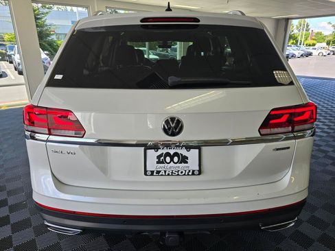 Used 2023 Volkswagen Atlas SEL AWD/4WD image 4