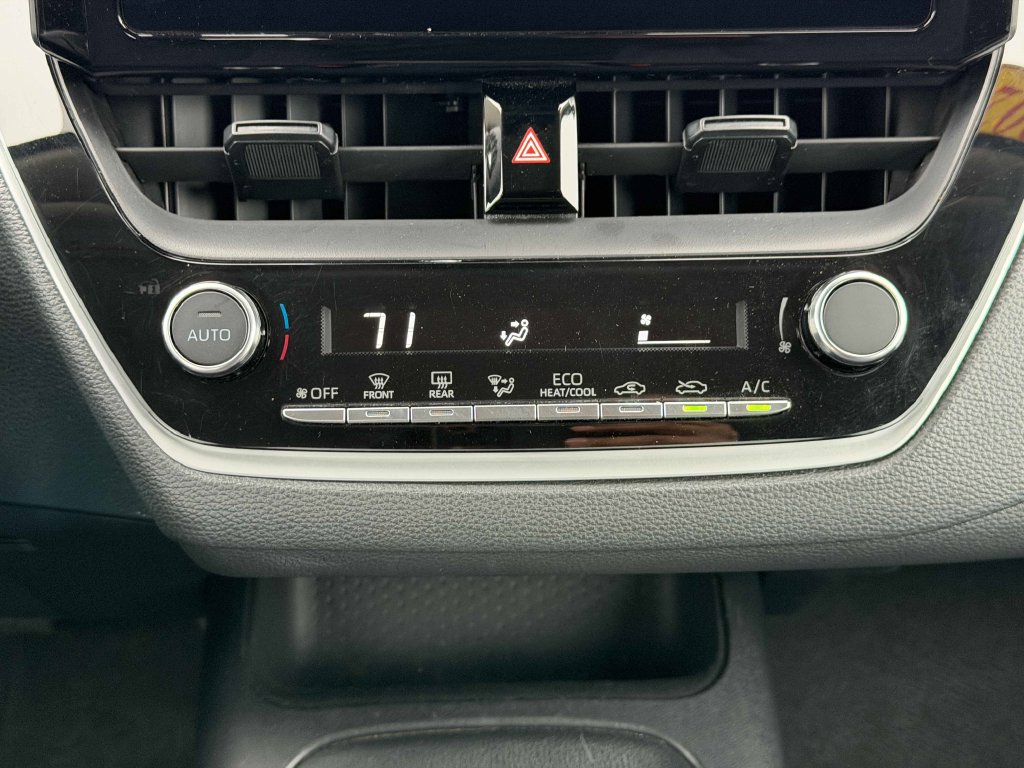 Used 2024 Toyota Corolla LE FWD image 33
