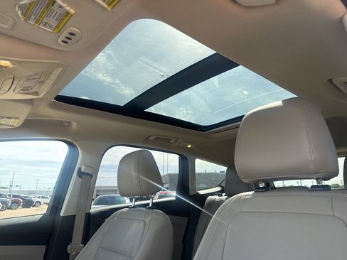 Used 2017 Ford Escape Titanium image 40