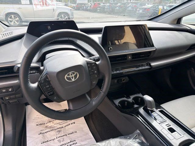 Certified 2024 Toyota Prius XLE FWD image 18