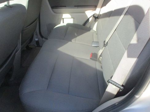 Used 2010 Ford Escape XLT image 9