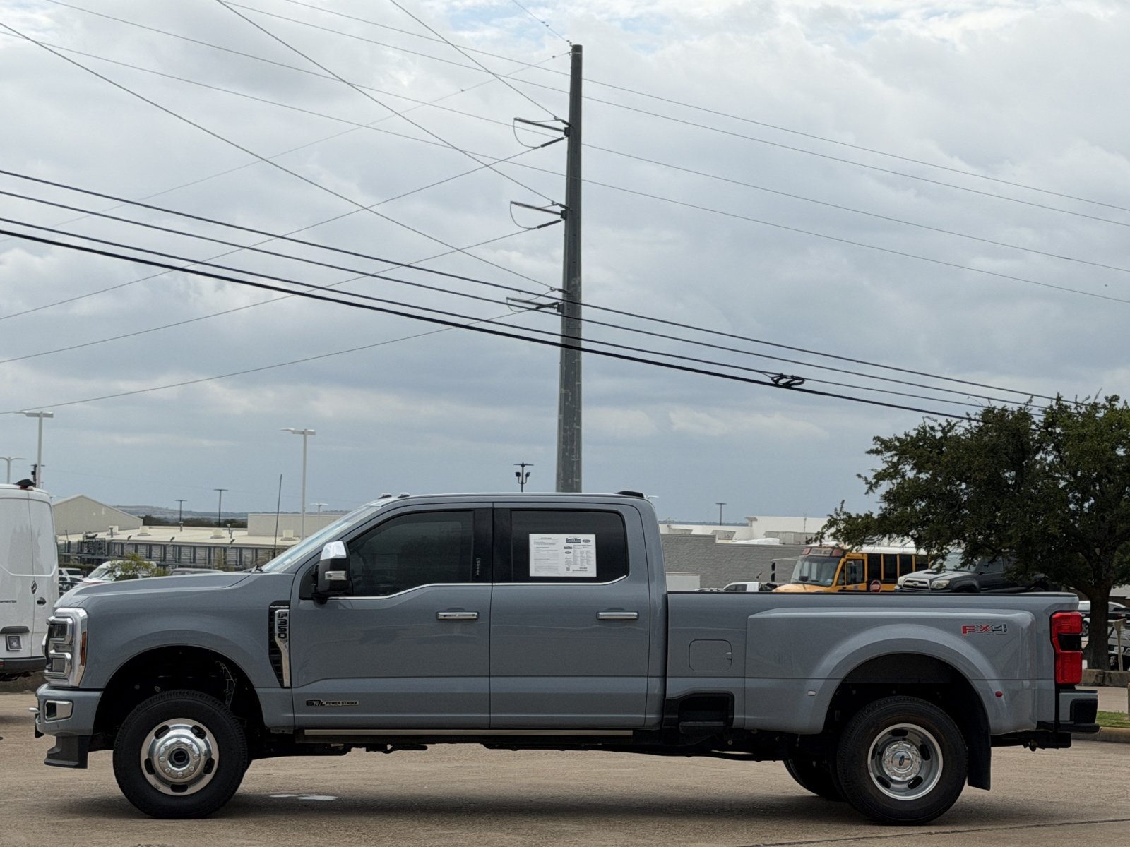 Used 2024 Ford F350 Platinum AWD/4WD image 7