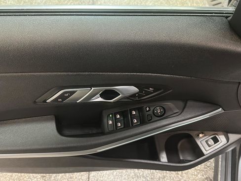 Used 2021 BMW 330e xDrive w/ Premium Package AWD/4WD image 17