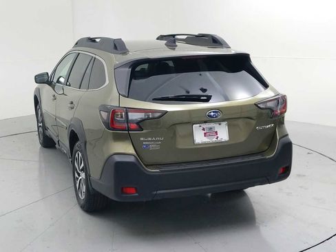 Certified 2025 Subaru Outback Premium image 8