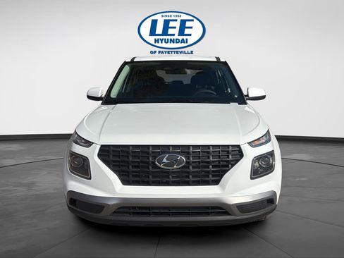 New 2026 Hyundai Venue SE image 2
