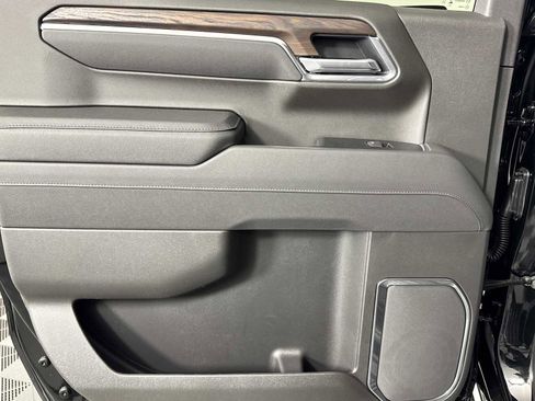 New 2026 GMC Sierra 1500 SLT w/ SLT Premium Plus Package image 19