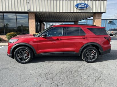 New 2025 Ford Explorer ST-Line w/ Premium Package