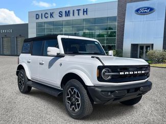 New 2025 Ford Bronco Outer Banks video 1