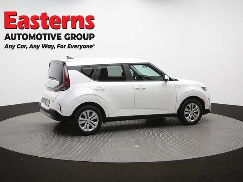 Used 2023 Kia Soul LX FWD image 41