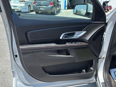 Used 2011 GMC Terrain SLE FWD image 14