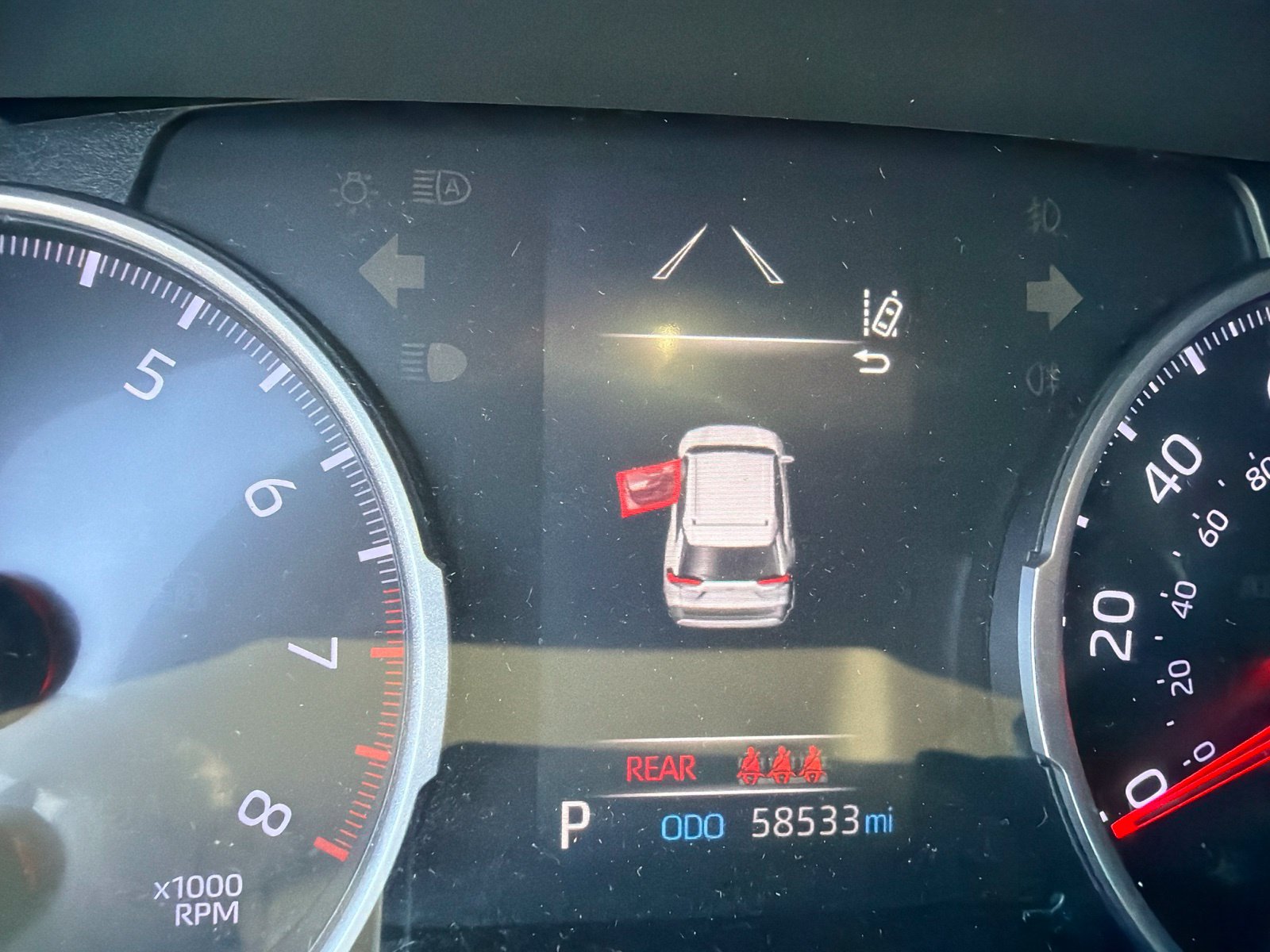 Used 2019 Toyota RAV4 XLE Premium w/ Cold Weather Package AWD/4WD image 12