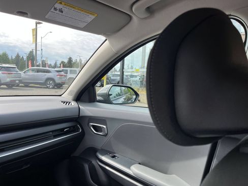 Used 2025 Kia K4 FWD image 36