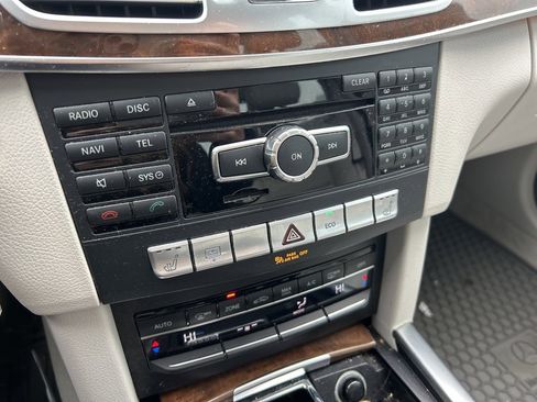 Used 2015 Mercedes-Benz E 350 4MATIC Sedan image 16