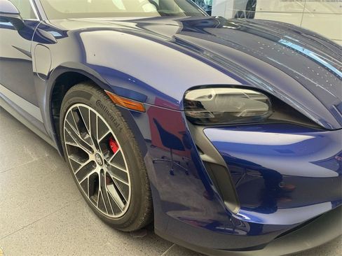 Used 2021 Porsche Taycan 4S image 25