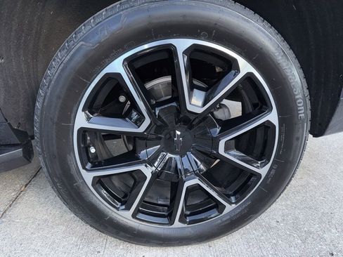 Used 2022 Chevrolet Tahoe RST w/ Luxury Package image 41