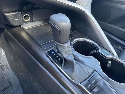 Used 2024 Toyota Camry SE FWD image 43