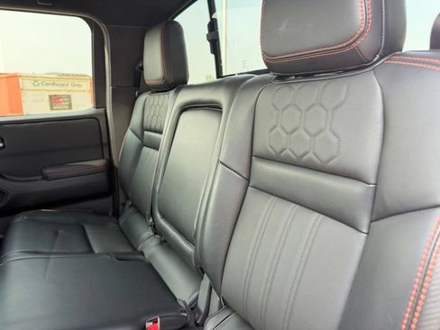 Used 2023 Nissan Frontier PRO-4X w/ Pro-4X Premium Package AWD/4WD image 13