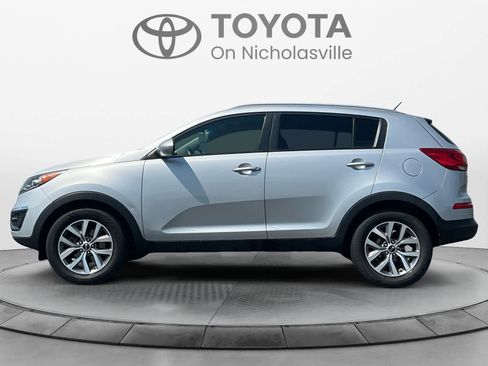 Used 2016 Kia Sportage LX w/ Option Group 017 FWD image 2