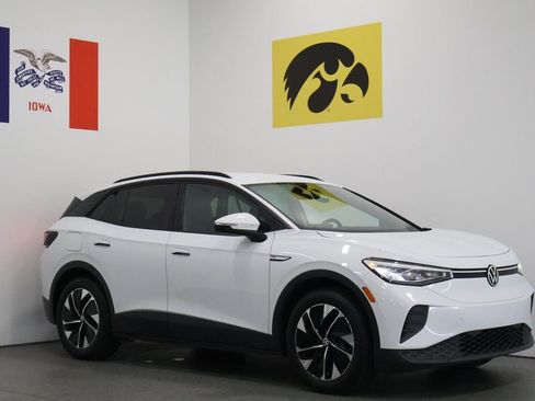 Used 2022 Volkswagen ID.4 Pro image 1