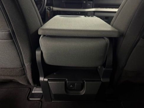 Used 2023 Ford F250 XLT w/ FX4 Off-Road Package image 16