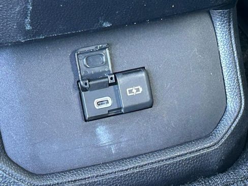 Used 2023 Toyota Highlander XLE FWD image 68