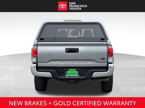 Certified 2022 Toyota Tacoma TRD Off-Road w/ Technology Package AWD/4WD image 4