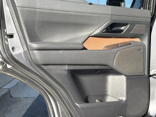 Used 2024 Lexus GX 550 w/ Accessory Package (Z1) AWD/4WD image 24