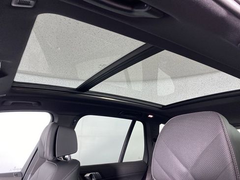 New 2026 BMW X5 xDrive50e w/ Climate Comfort Package image 10