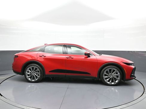 Used 2023 Toyota Crown Limited w/ Advanced Technology Package image 5