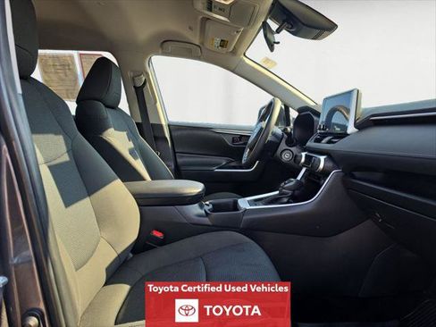 Certified 2024 Toyota RAV4 LE AWD/4WD image 17