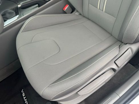 Used 2025 Hyundai Elantra Sport image 21