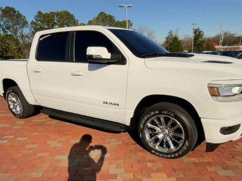 Used 2023 RAM 1500 Laramie AWD/4WD image 3
