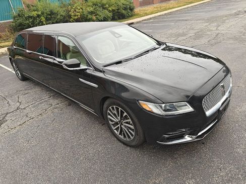 Used 2018 Lincoln Continental Select w/ Continental Climate Package image 10