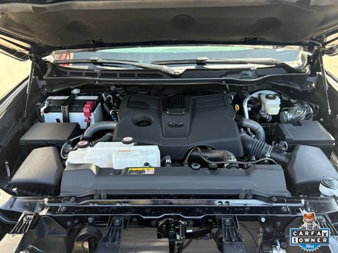 Used 2025 Toyota Tundra Limited image 29